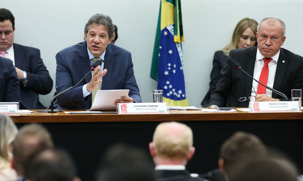 Haddad: há espaço para início do ciclo de corte da taxa juros no país