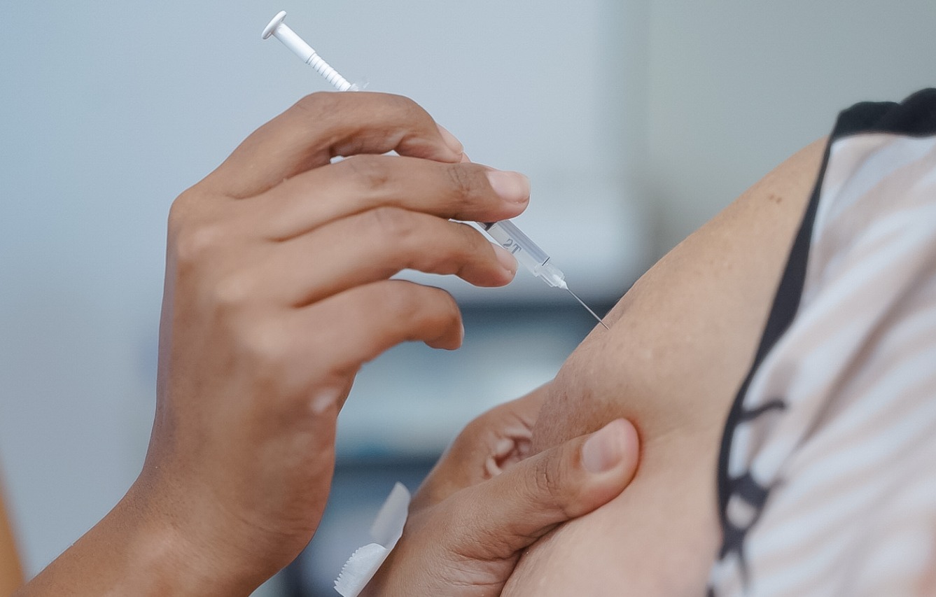 Vacinação contra gripe em Goiás começou nesta terça (04/04)