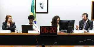 Maior parte da população apoia regulação das plataformas digitais