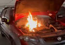 Carro pega fogo no estacionamento do Goiânia Shopping