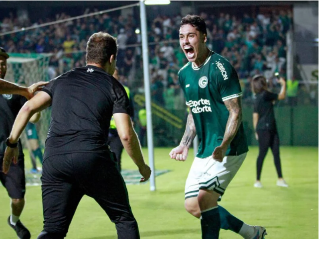 Arrochado pelos resultados da rodada Goiás encara Atlético do Paraná