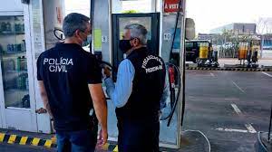 POLÍCIA CIVIL E PROCON DE JARAGUÁ FAZEM OPERAÇÃO EM POSTOS DE COMBUSTÍVEIS PARA ORIENTAR SOBRE PREÇOS DE COMBUSTÍVEIS