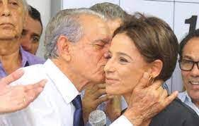 FAMILIA RESENDE EXPLICA CANDIDATURA DE ANA PAULA