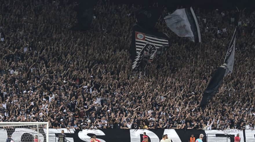 Corinthians e Fortaleza avançam na sul-americana