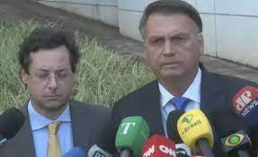 Bolsonaro nega conversas sobre golpe em depoimento à Polícia Federal