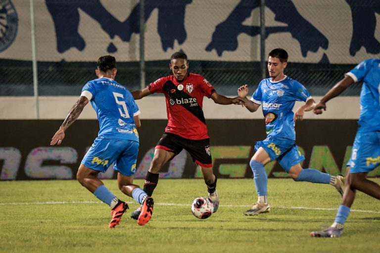 ​Atlético Goiano avança com mais uma goleada