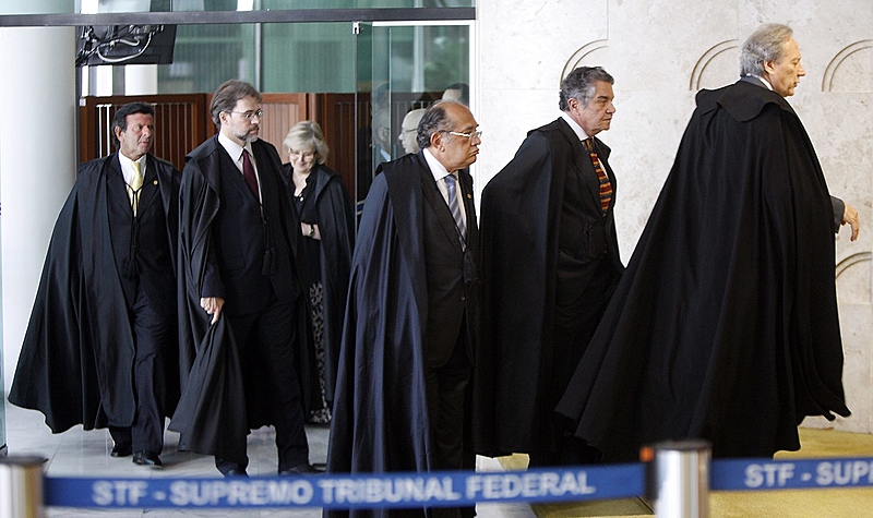 Revisão de toda vida de aposentadorias tem tramitação paralisada