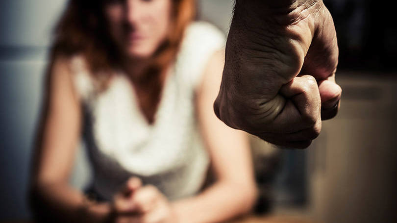 Homem é preso em flagrante por agredir ex-companheira em Catalão